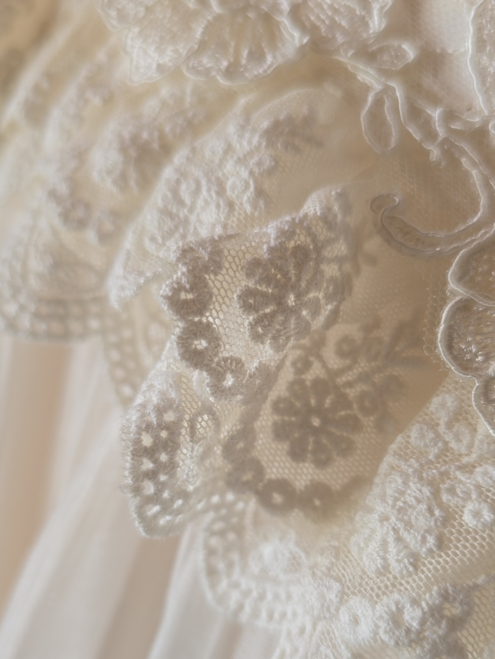 Rue De Seine Aimery Wedding Gown Size 14 (US10) - Picture 9 of 11